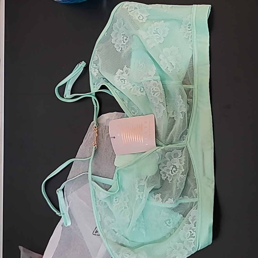 SAVAGE FENTY BRALETE